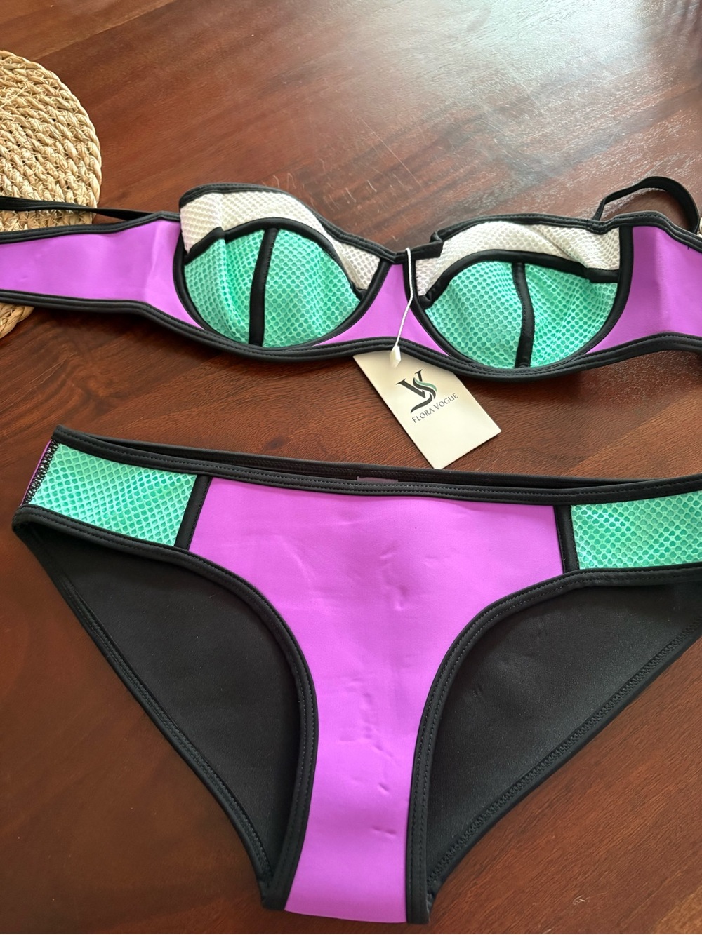 new with tags! bikini set